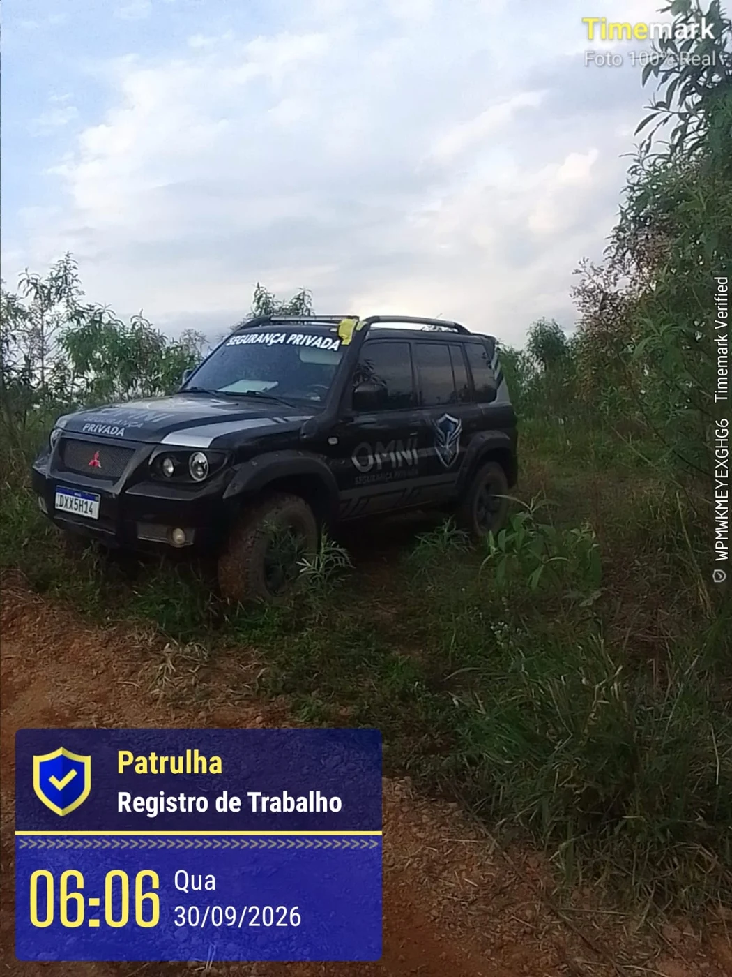 Viatura identificada Omni em patrulha em área rural